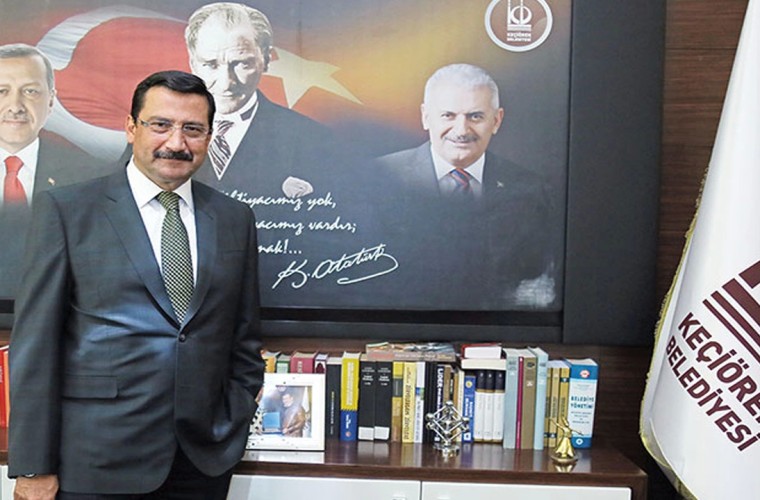 Mustafa Ak 2024 Ankara Büyükşehir Belediye Başkanı adaylığı için istifa etti