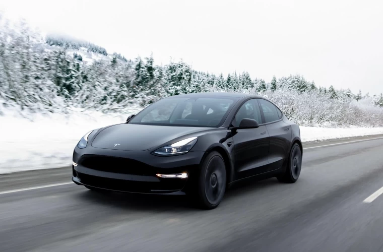 Tesla Model 3 Performance 2024’te görücüye çıkıyor